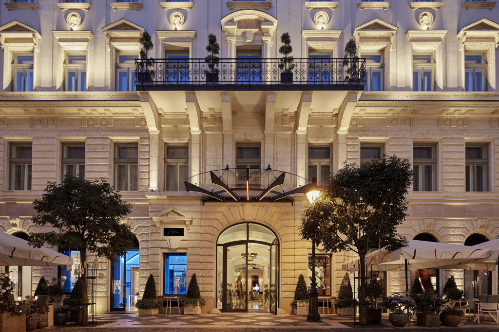 Aria Hotel Budapest by Library Hotel Collection