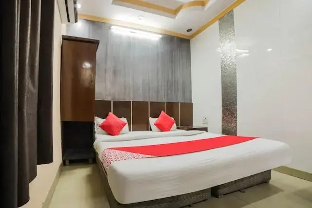 Hotel O Viraat