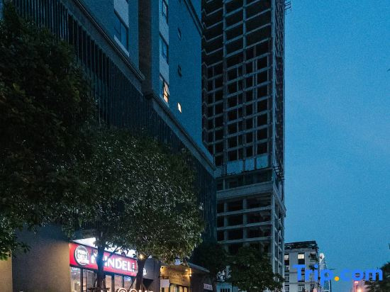 Iconic Soho Residence Saigon D1