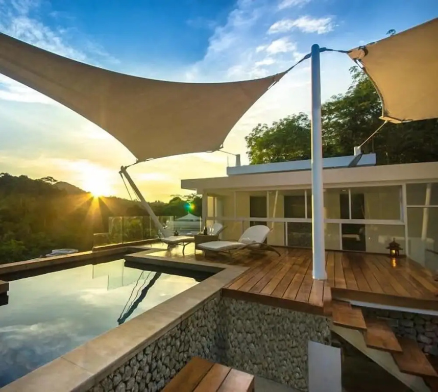 Luxury 2 Bedrooms Penthouse Kamala Escape