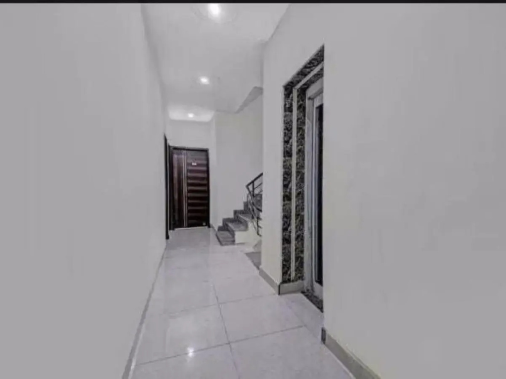 OYO Flagship 70305 Hotel Dg Dwarka Mor