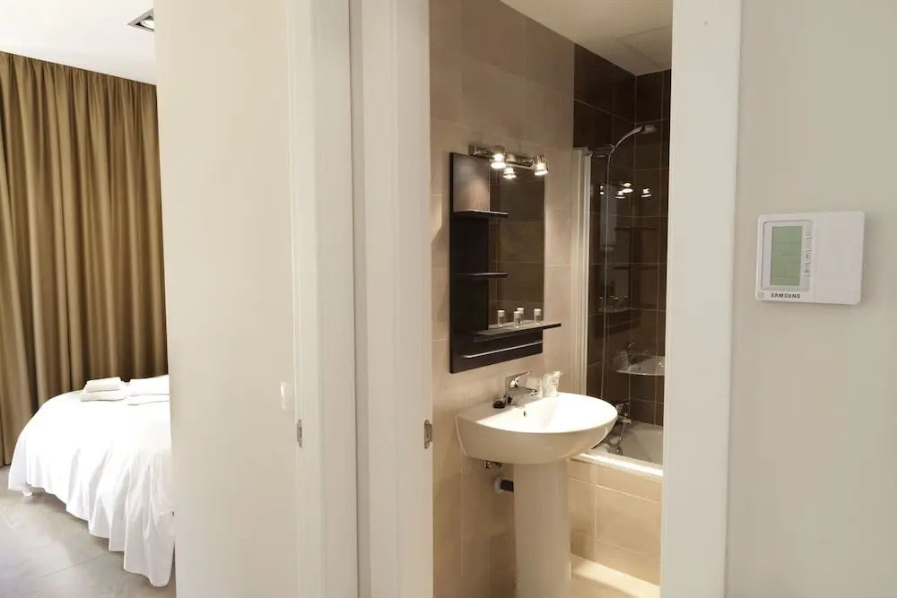 Apartamentos Pinar Málaga Centro - Carretería