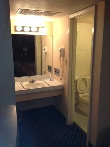 Days Inn-Charlotte Center City
