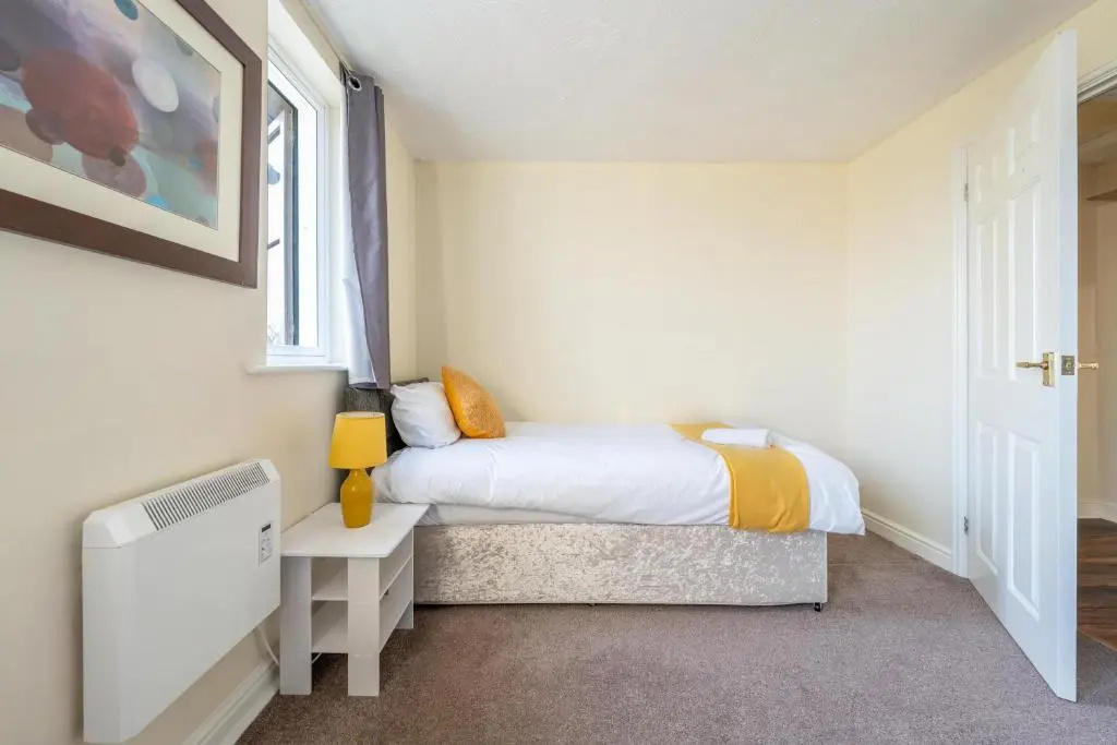 Lovegrove Contractor Stay With Free Wi-fi in Slough
