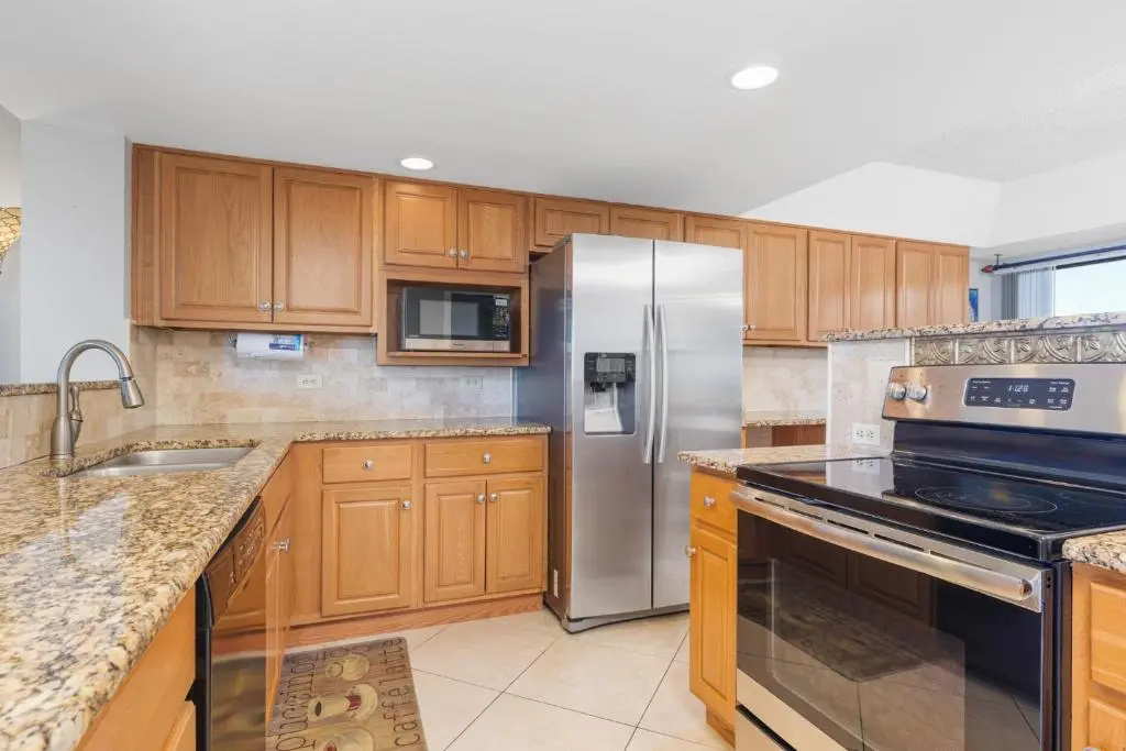 Windjammer 206, 3 Bedrooms, Sleeps 8, Ocean Front, 2nd Floor, Elevator