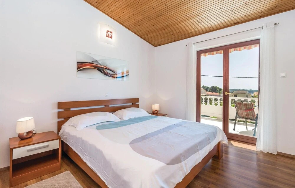 Stunning Home In Banjol