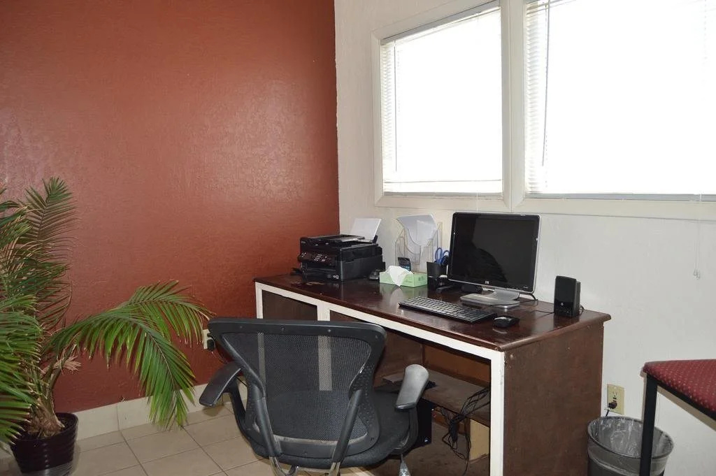 Regency Inn And Suites
