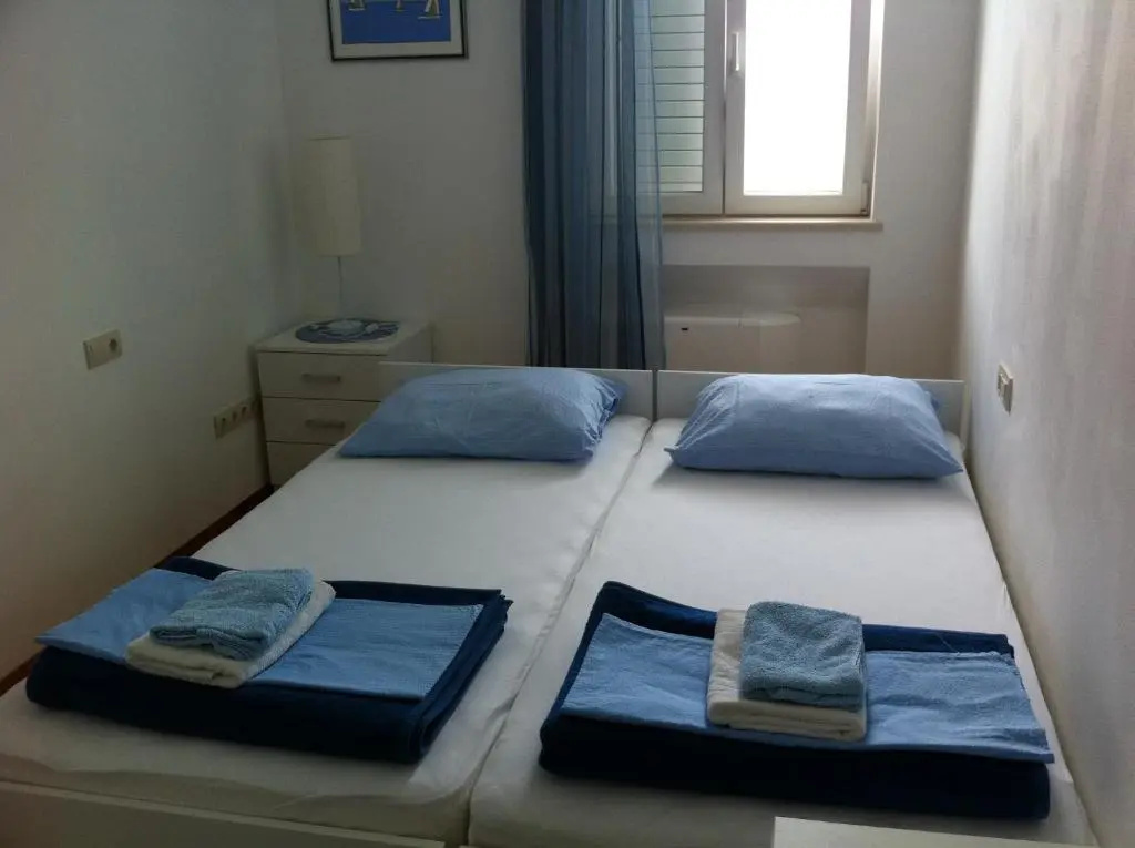 Apartments Laus