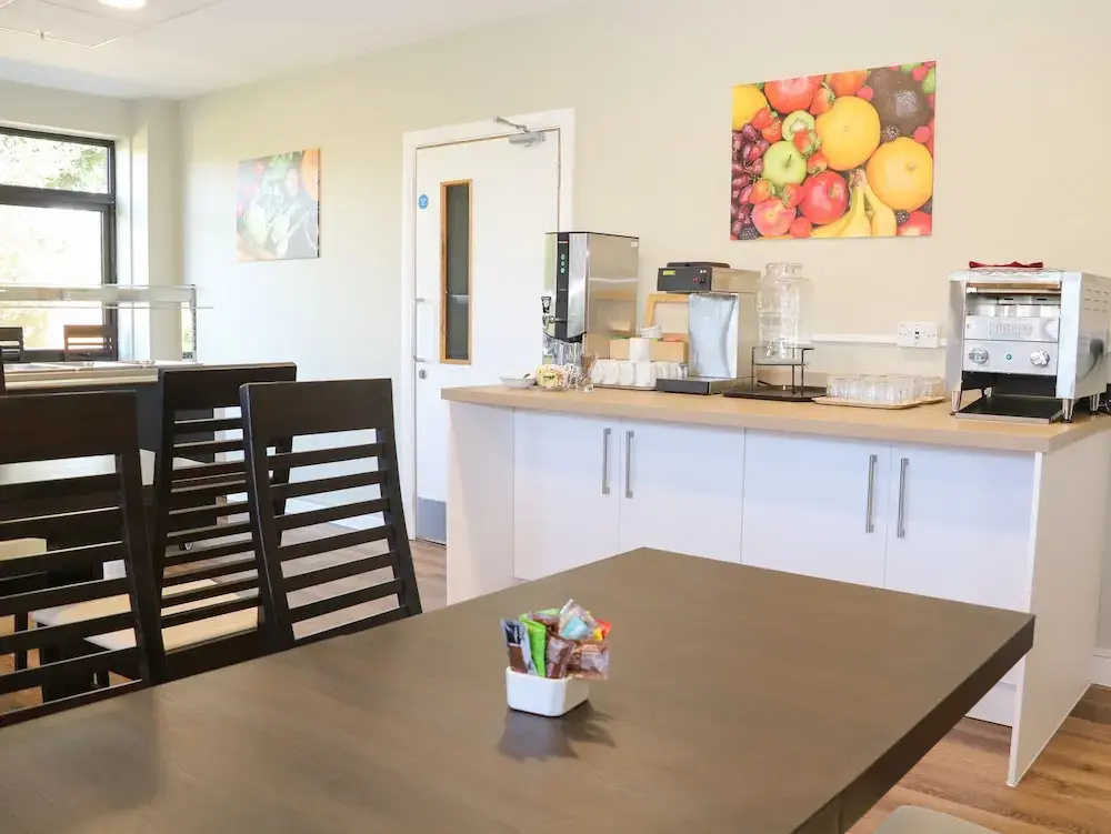 Flat 32 - Marine Court