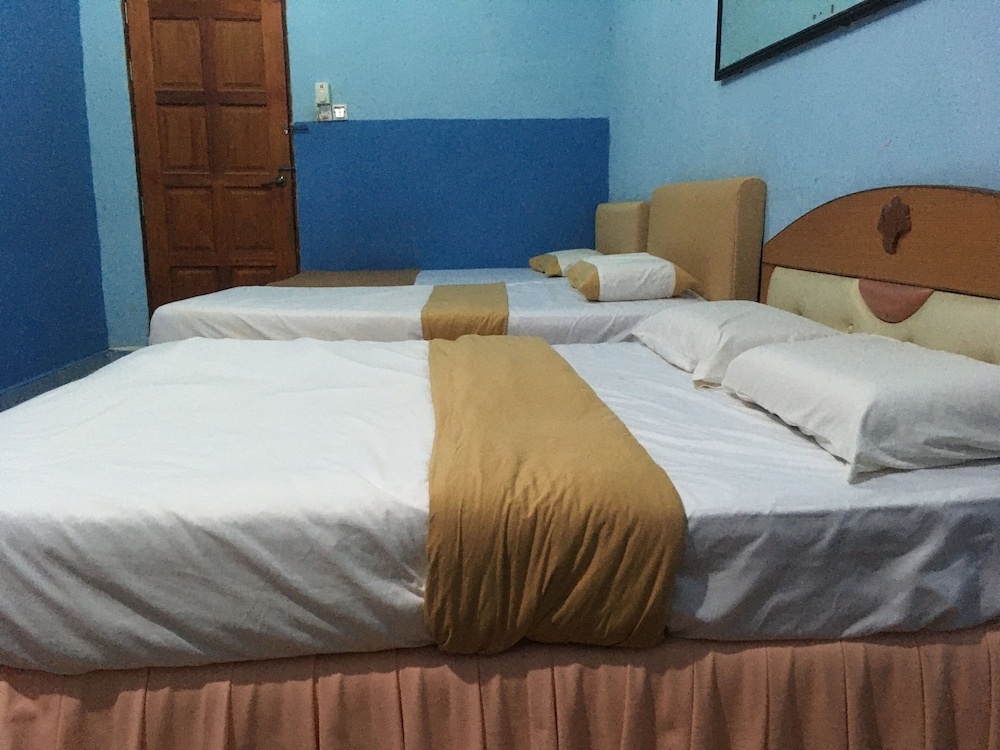 OYO 89653 Anisaa Inn