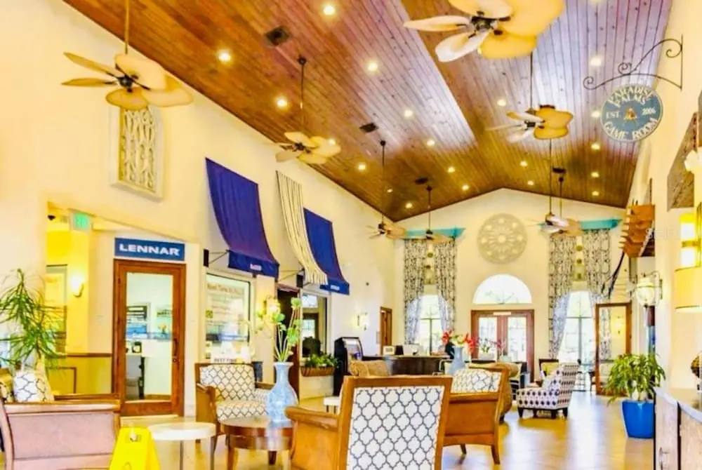 Amazing 4bdr House w Pool - PP