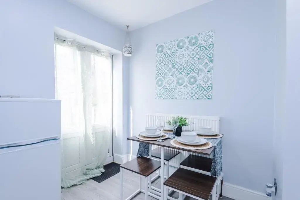 ✪ LEISURE/BUSINESS ✪ 3 Bed House /W Parking ✪ WiFi