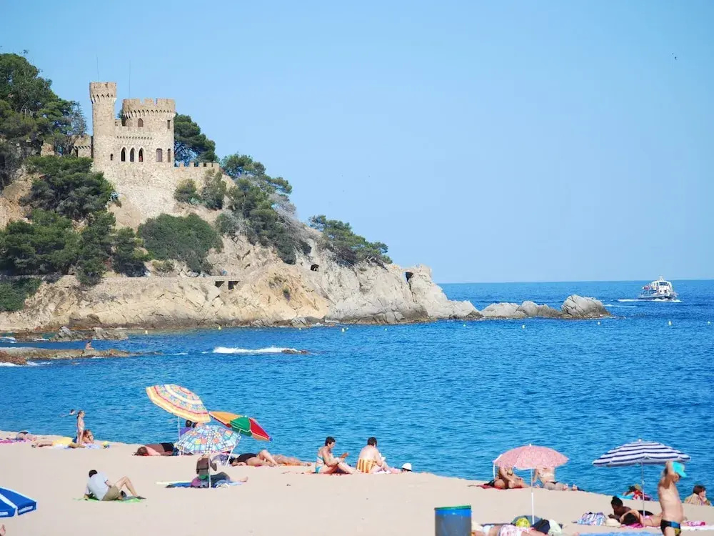 Quaint Apartment in Lloret de Mar near Sea