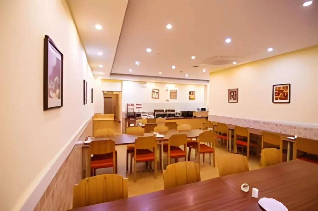 Homeinn · neo (Shanghai International Tourism Resort Xiuyan Road Subway Station)