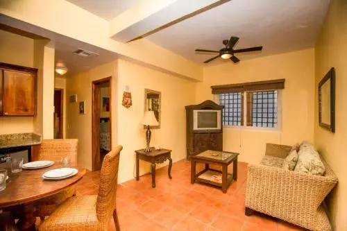 Turtle Casa Beach Suite