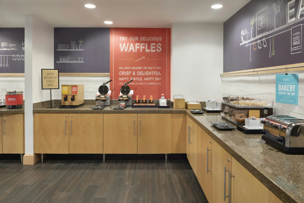 Hampton Inn & Suites Madison - West