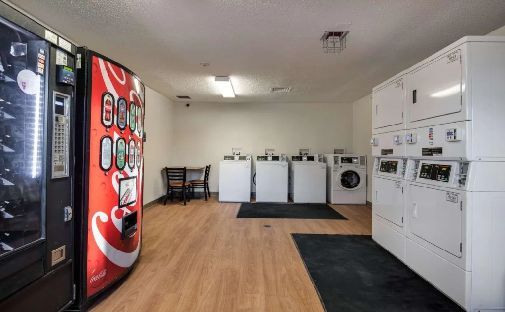 Birch Hill Suites Kansas City - Independence