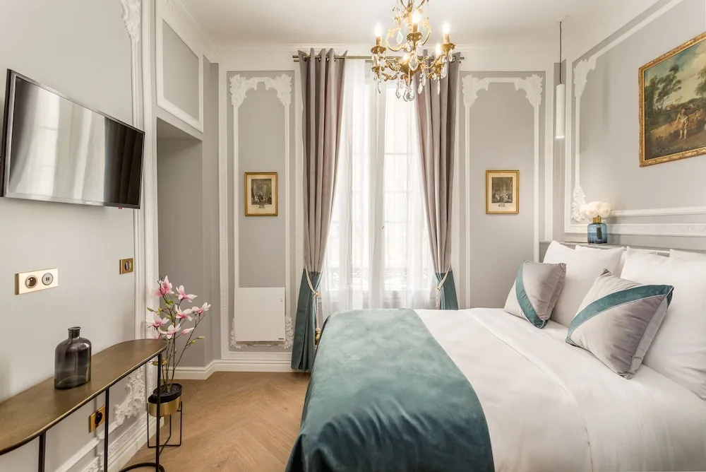 Luxury & Spacious 5 Bedroom 3 Bathroom Notre Dame