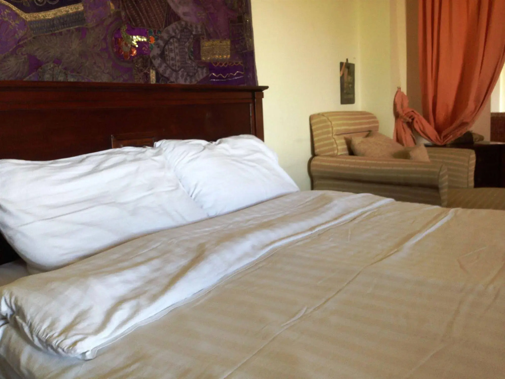 Yanadin Service Apartment