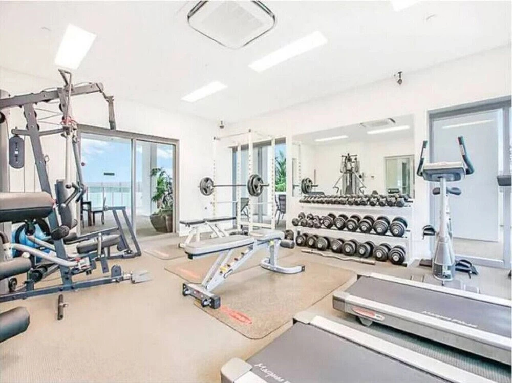 ZEN CROWN TOWERS - 3Bedroom Luxury Pad