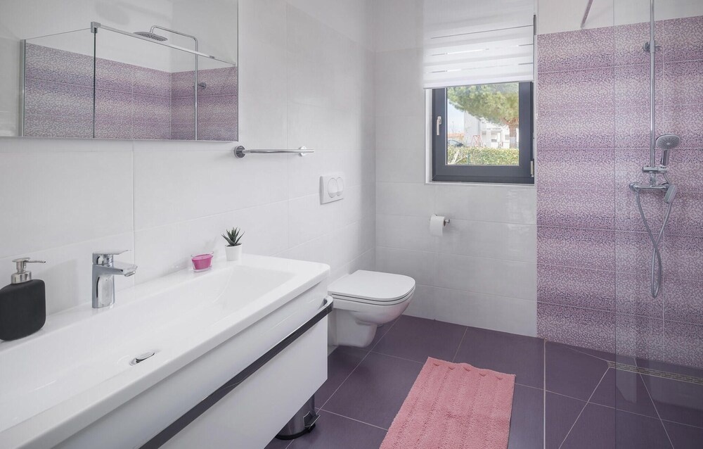 3 Bedroom Awesome Home In Novigrad