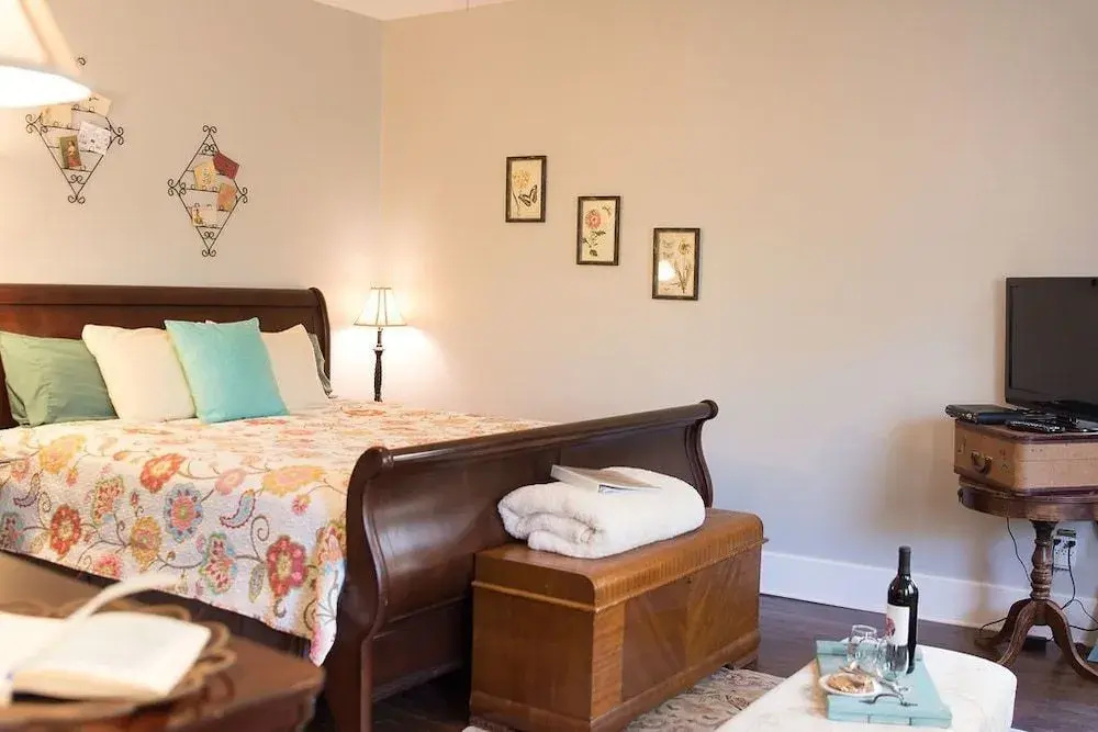 Rosen House Inn - Bed And Breakfast