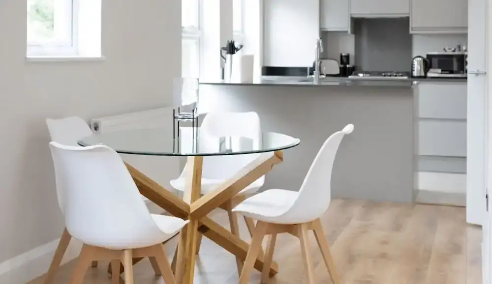 2 Bedroom Apartment near Town Center