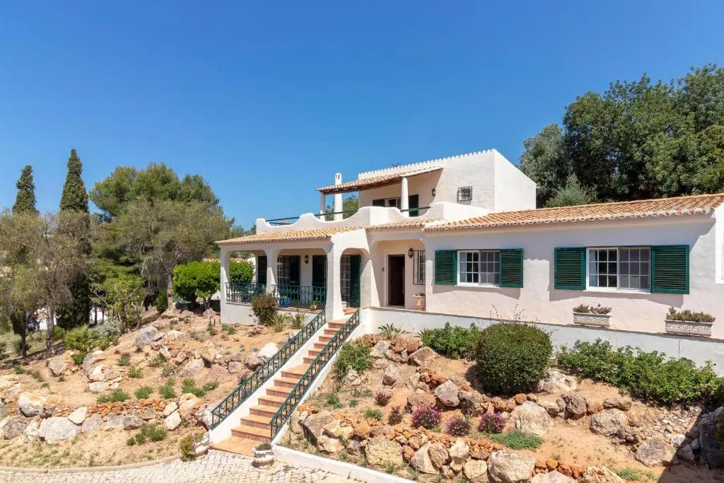 Casa Ouricos Large Pool BBQ Walk to beach