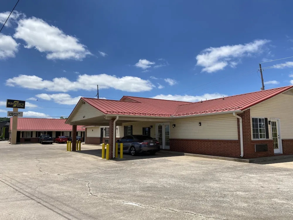 Regency 7 Motel