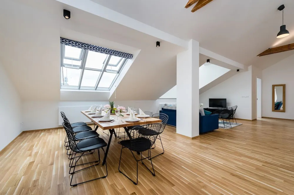 Empirent Rooftop Collection