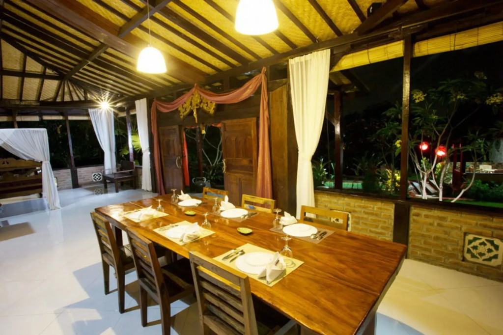 Kubu Ampo Villa