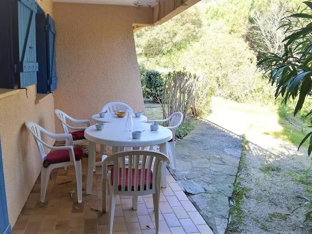 Appartement Le Lavandou, 2 pièces, 6 personnes - FR-1-251-235