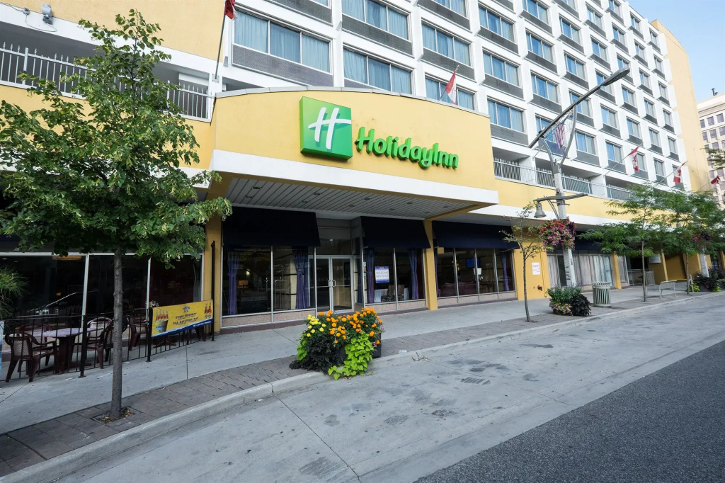 Four Points by Sheraton Windsor Downtown