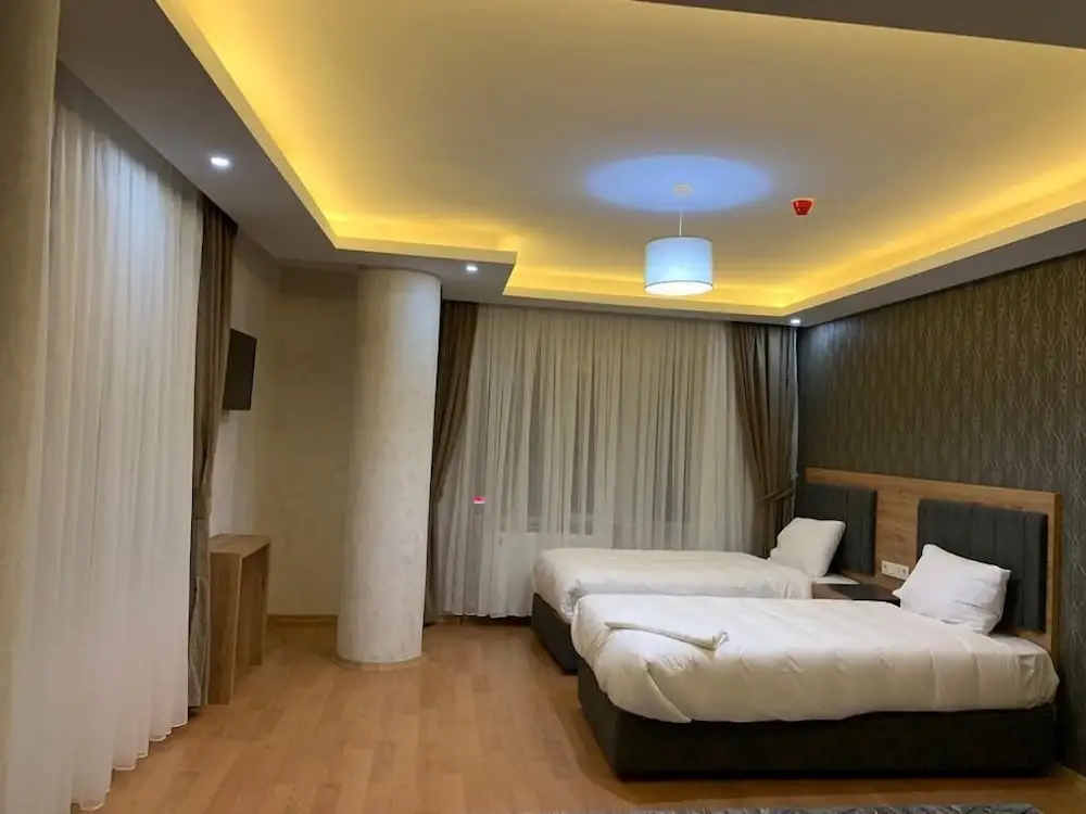 inDİANA HOTEL