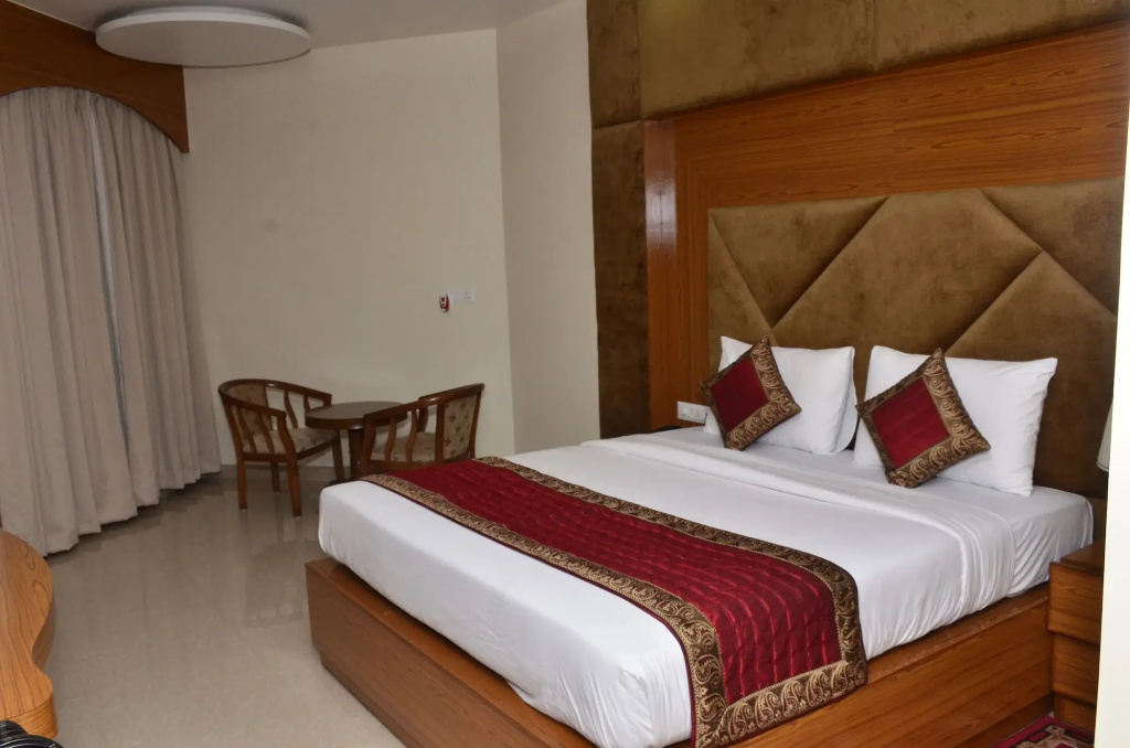 HOTEL ANAND INTERNATIONAL