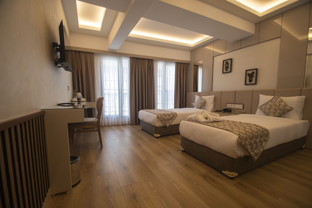Vera Life Hotel