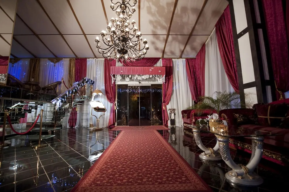 Deluxe Hotel «Купава»