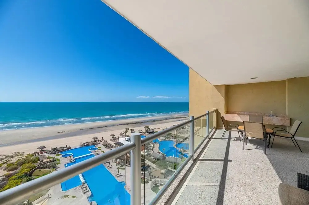 Encanto Living 0901 -2BR by Kivoya