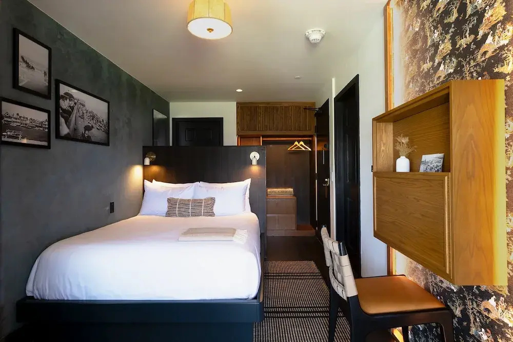 Hotel Albatross