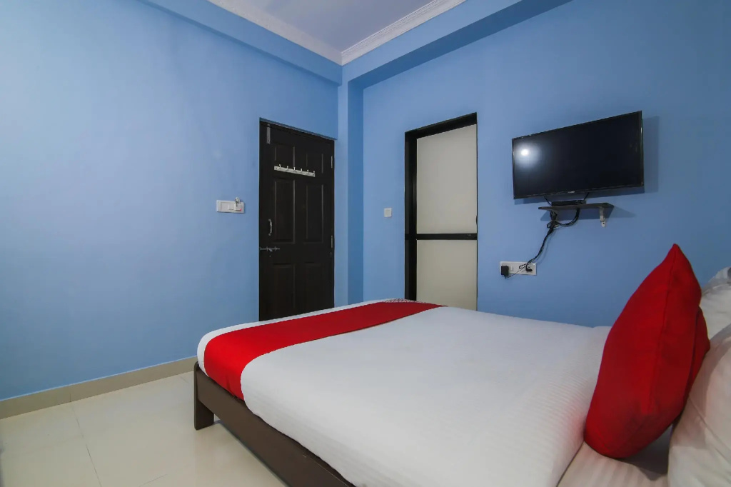 OYO 19621 Calangute Beach Holiday Inn