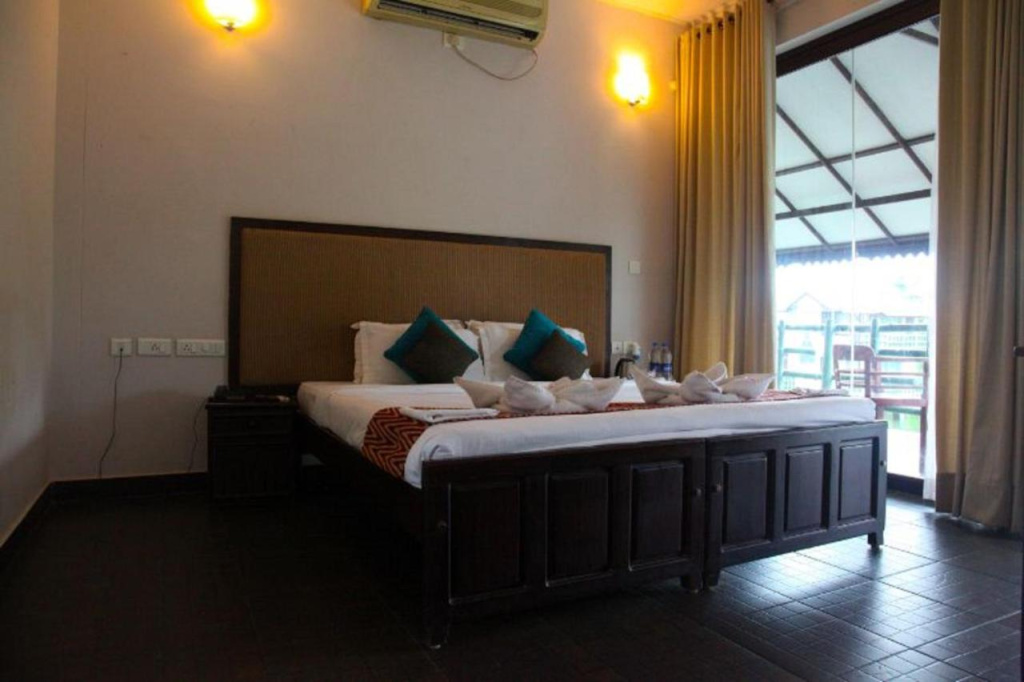 Kalathil Lake Resort