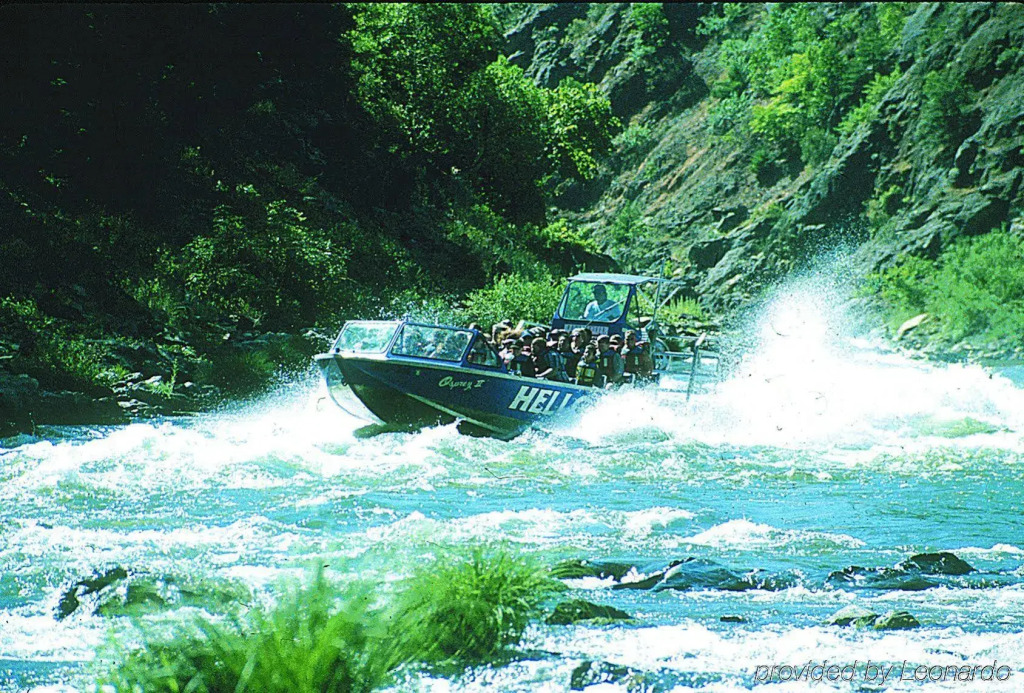 Holiday Inn Express Grants Pass by IHG