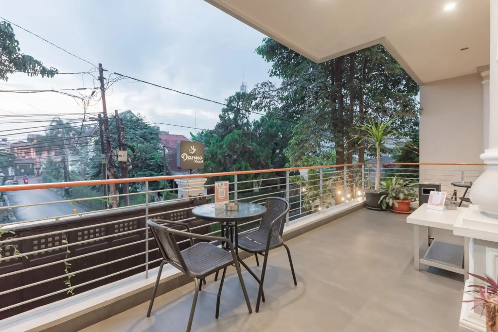 Urbanview Darmo Residence Bandung