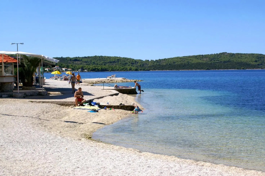 Apartments by the sea Trogir - 15517