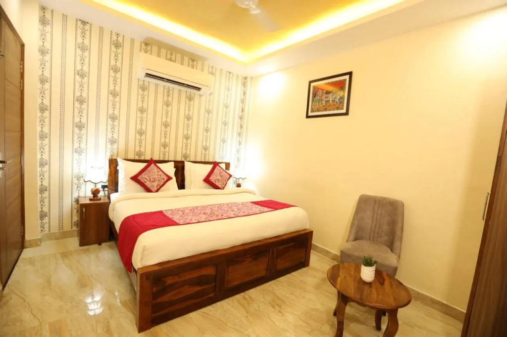 Hotel Lavit Couple Friendly near Faridabad Metro station
