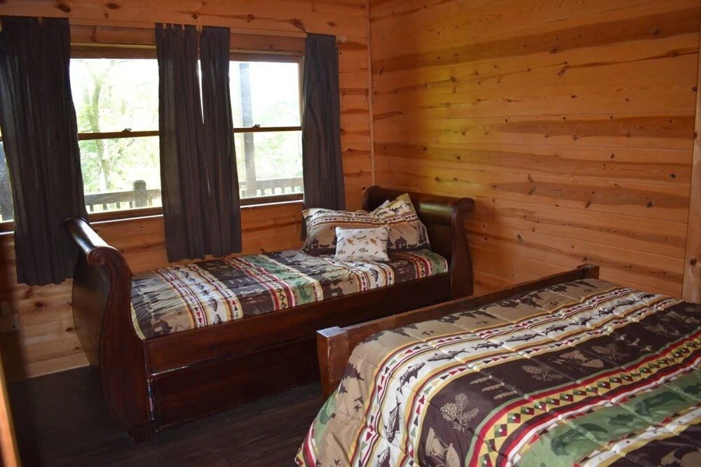 Lakeside Lodge