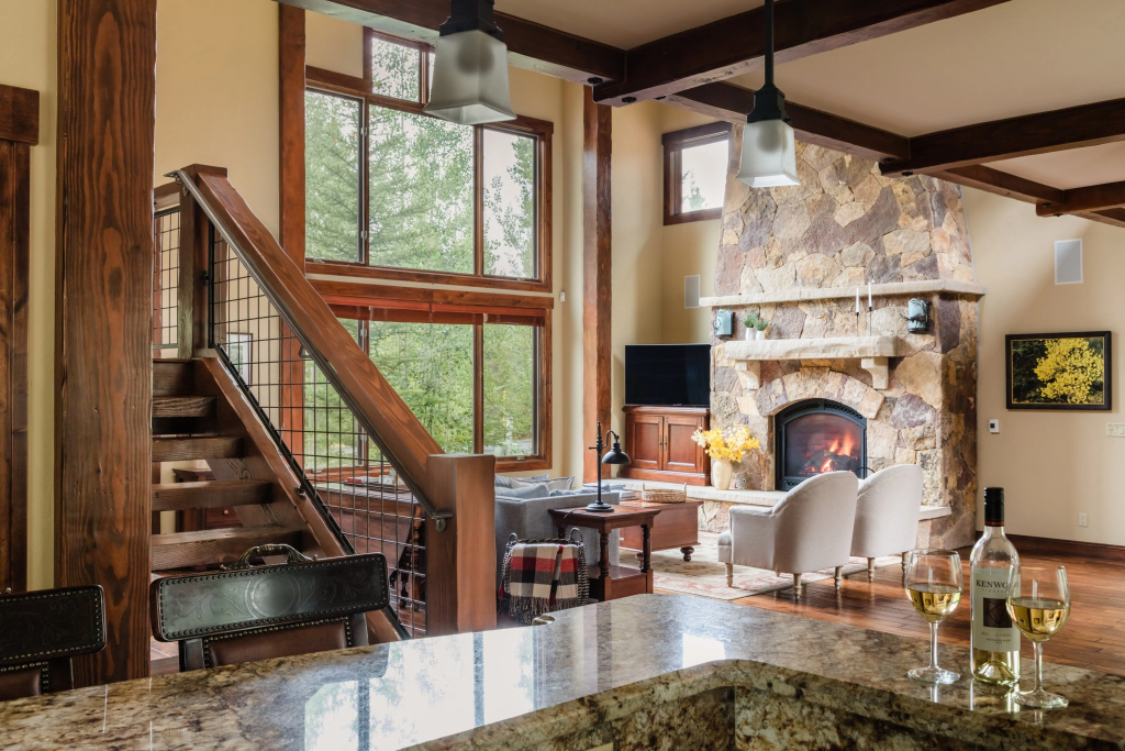 Fletcher by AvantStay | Mins Frm the Slopes & Main St | Mountain Cabin w/ Spa