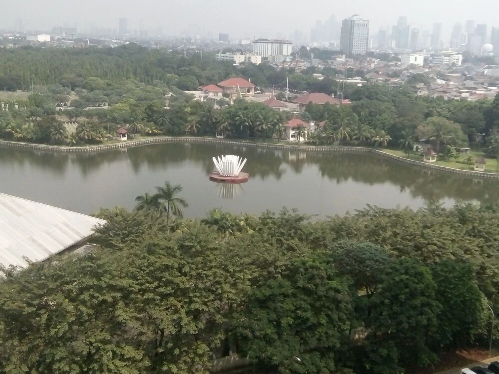 Ritz Properti