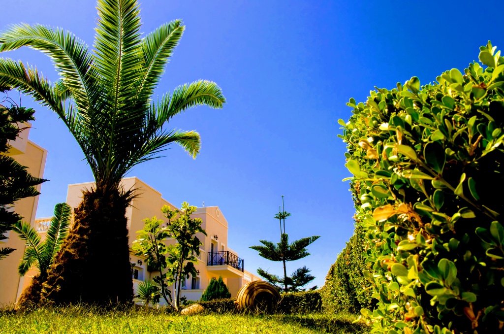 Yiannis Manos Hotel Resort