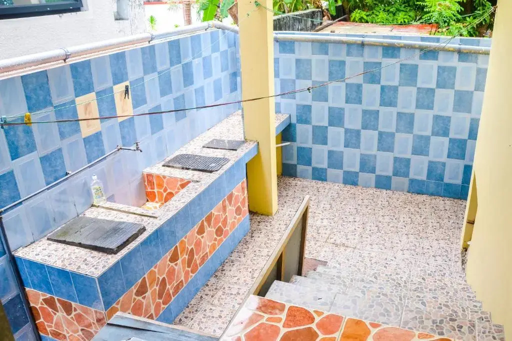 La Caverna House